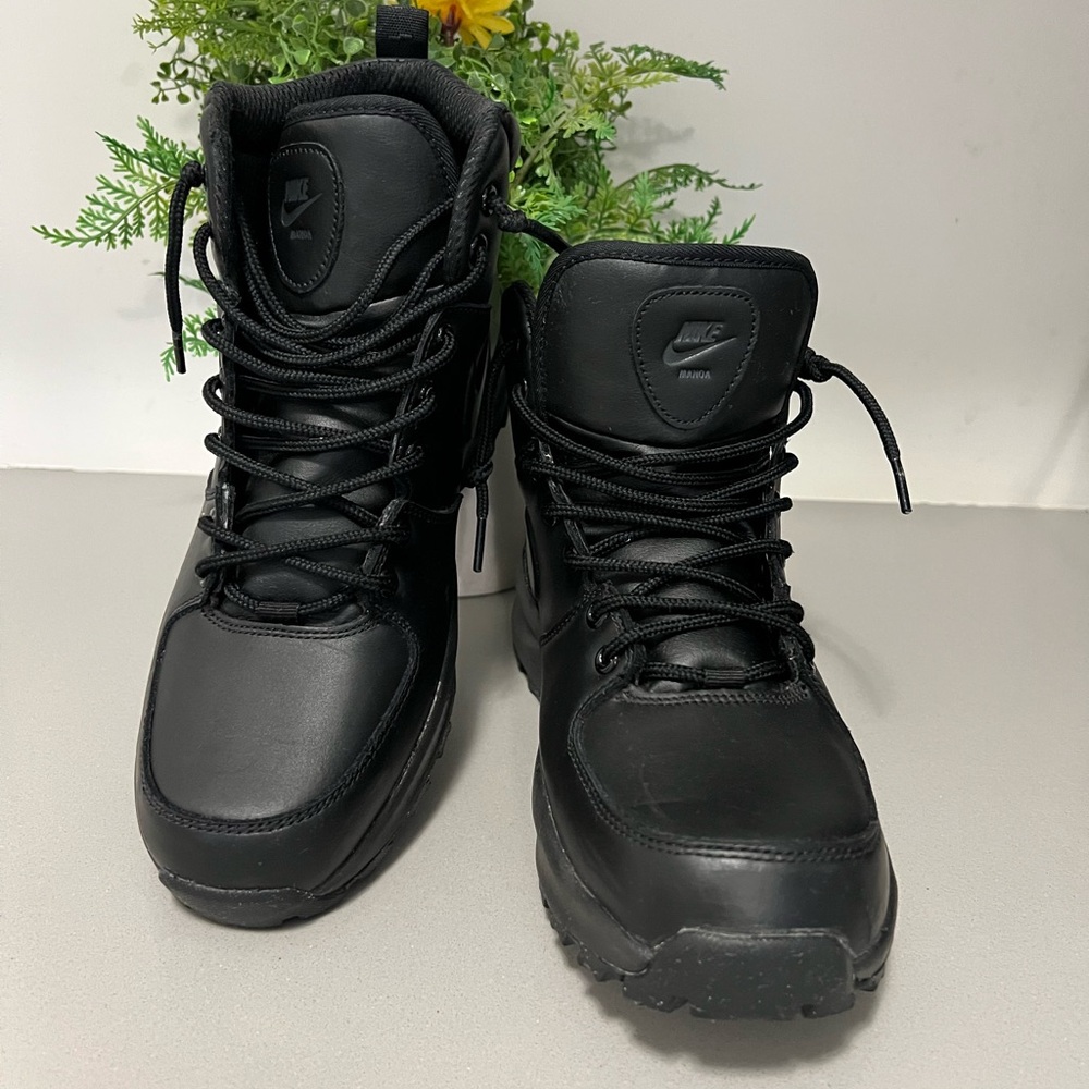 Nike Men's Black Leather Boots